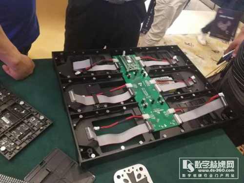 又五場！強力巨彩3d全息廣告機全國推介會火爆ING